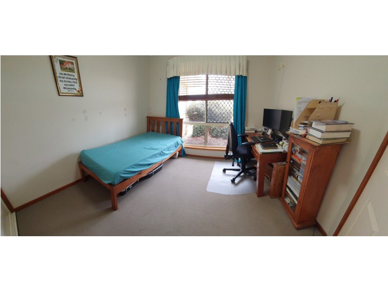 2 Gouldson Drive, Kearneys Spring QLD 4350