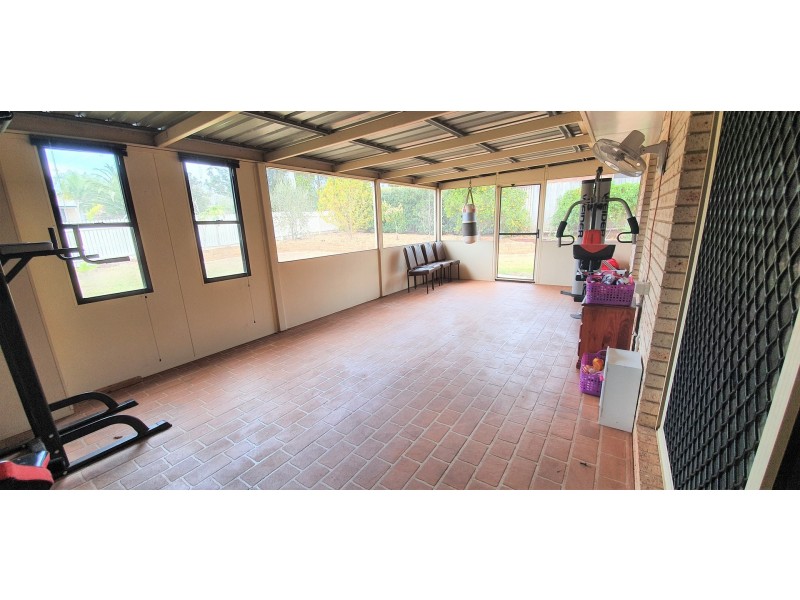 2 Gouldson Drive, Kearneys Spring QLD 4350