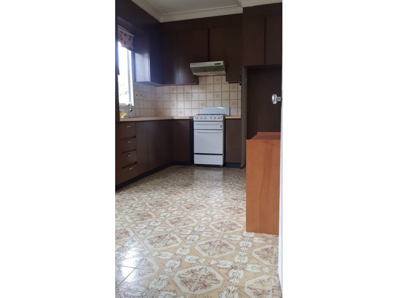 17 Reynolds Pde, Pascoe Vale South VIC 3044