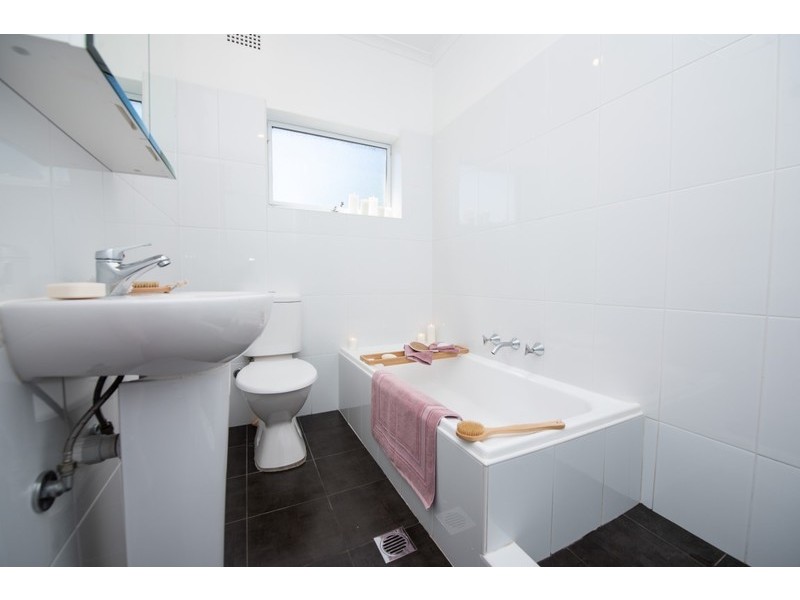 17/18a Ewart Street, Marrickville NSW 2204