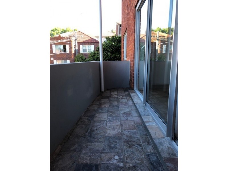 2/10 Glenwood Avenue, Coogee NSW 2034