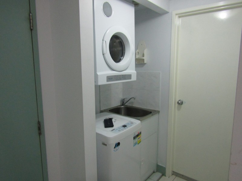 807/32 Surf Parade, Broadbeach QLD 4218