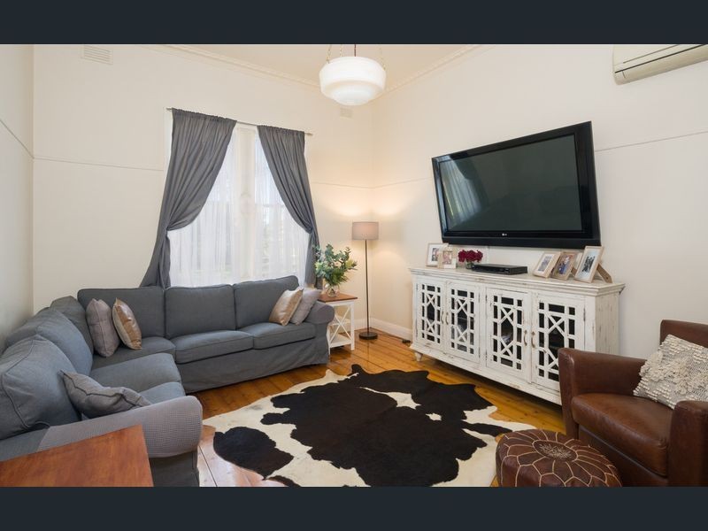 49 Burke Street, Mortlake VIC 3272