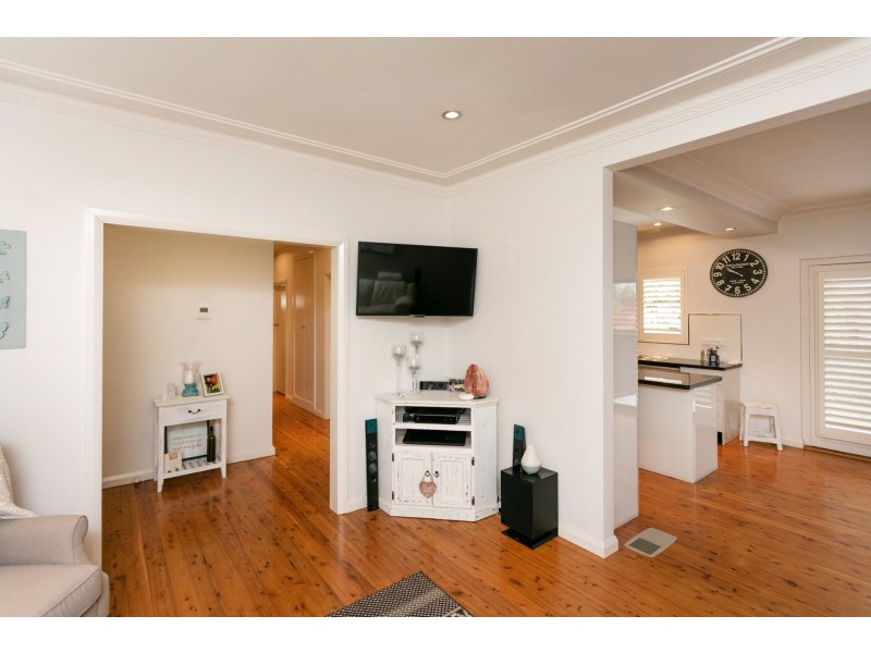 106 Coronation Drive, Orange NSW 2800