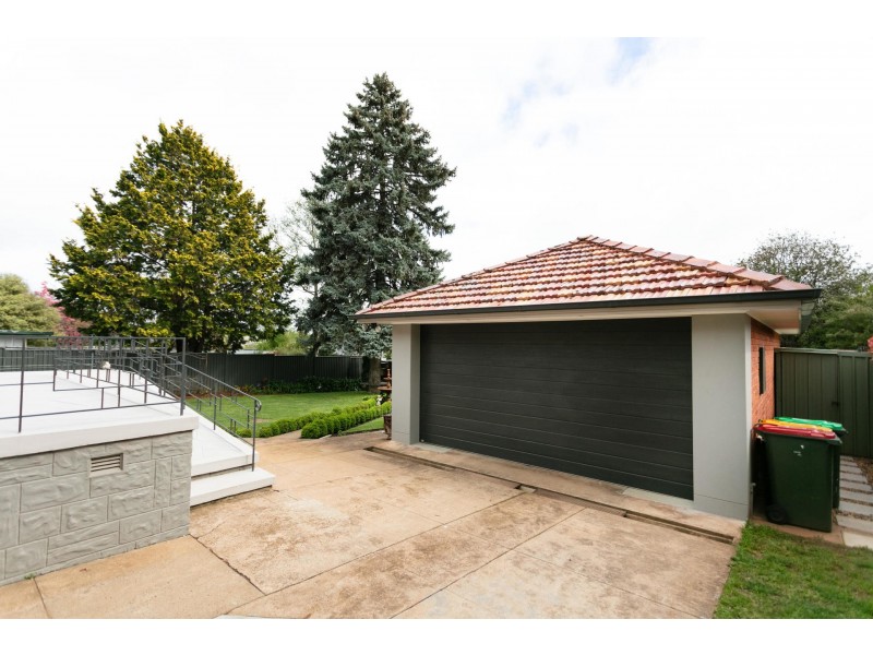 106 Coronation Drive, Orange NSW 2800