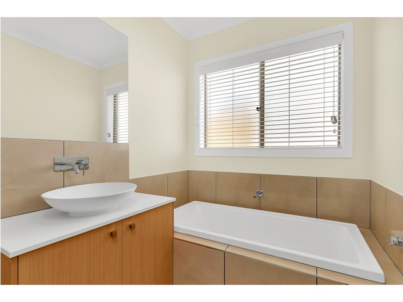 7 Scott Avenue, Torquay VIC 3228