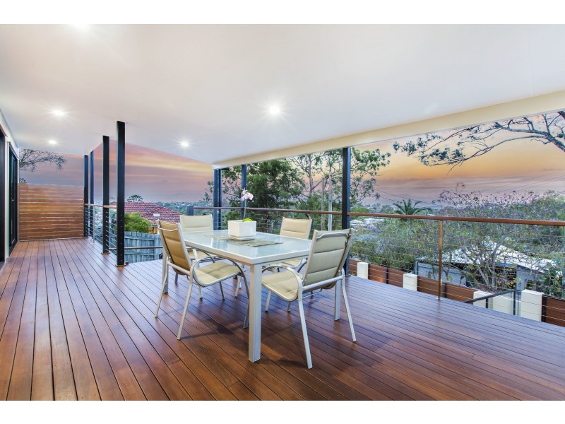 9 Vista Street, Bardon QLD 4065