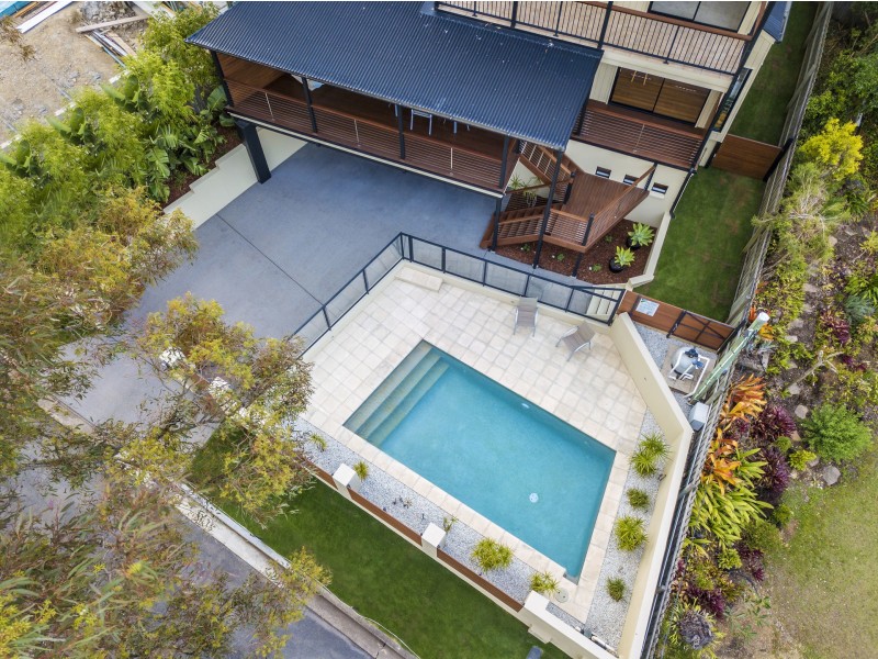 9 Vista Street, Bardon QLD 4065