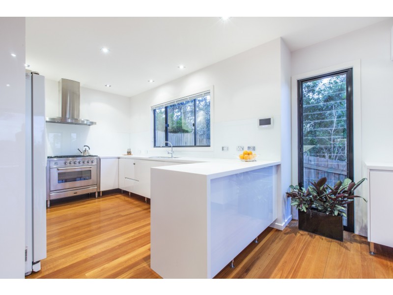 9 Vista Street, Bardon QLD 4065