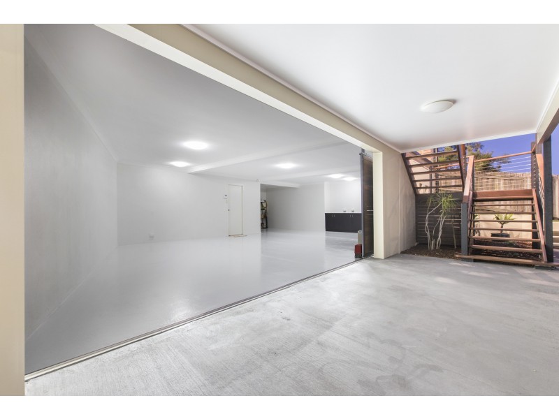 9 Vista Street, Bardon QLD 4065