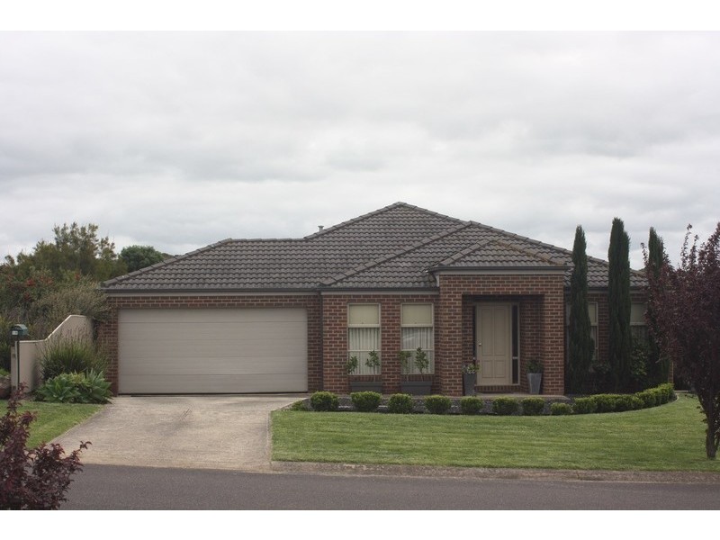 16 Scanlan Drive, Elliminyt VIC 3250
