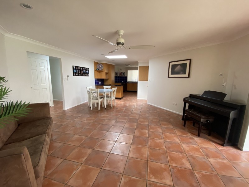 49 Paramount Circuit, Mcdowall QLD 4053