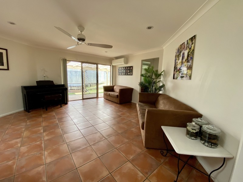 49 Paramount Circuit, Mcdowall QLD 4053