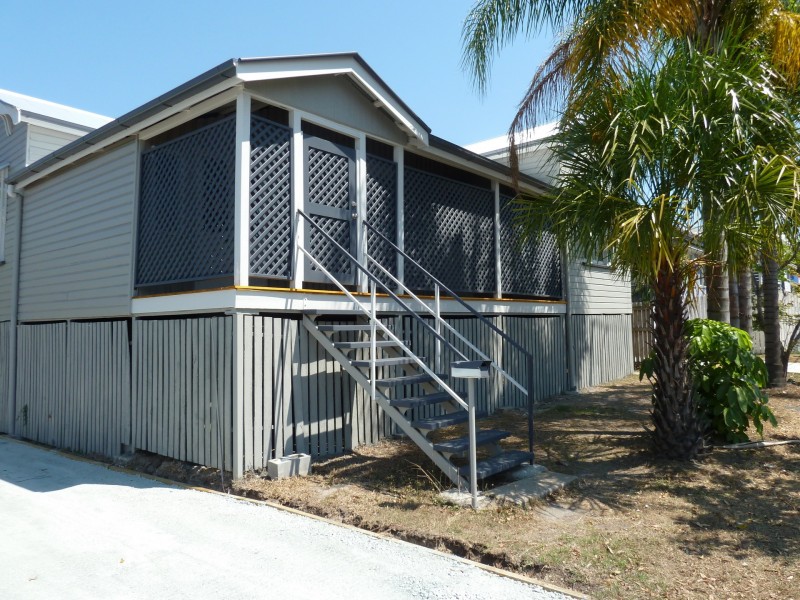 220 Days Rd, Grange QLD 4051