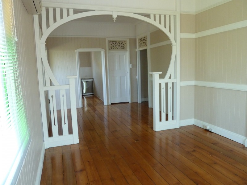 220 Days Rd, Grange QLD 4051