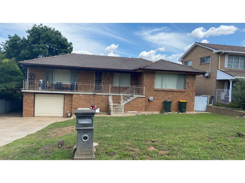 35 Wollowra Street, Cowra NSW 2794