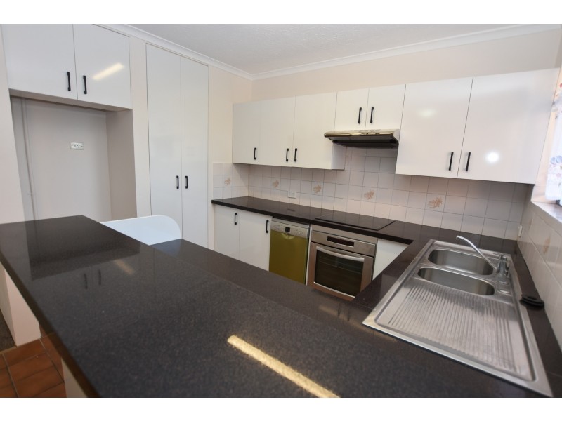 1/28 Lake St, Yeronga QLD 4104