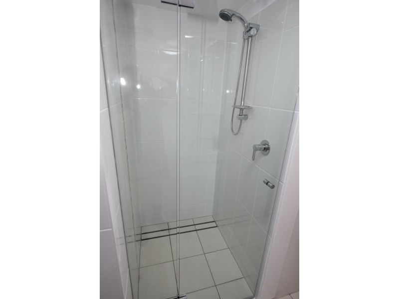 1/28 Lake St, Yeronga QLD 4104
