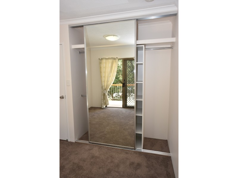 1/28 Lake St, Yeronga QLD 4104