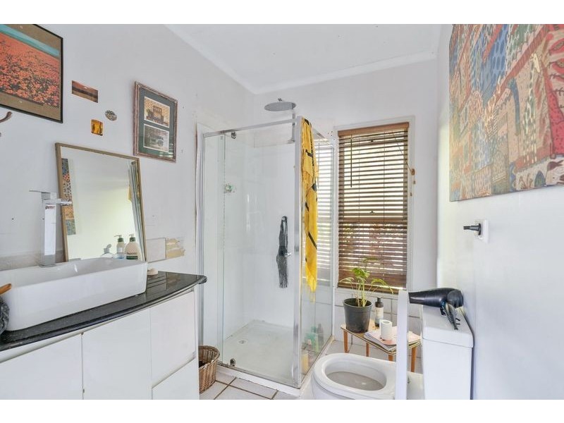 9 Edward Street, Point Arkwright QLD 4573