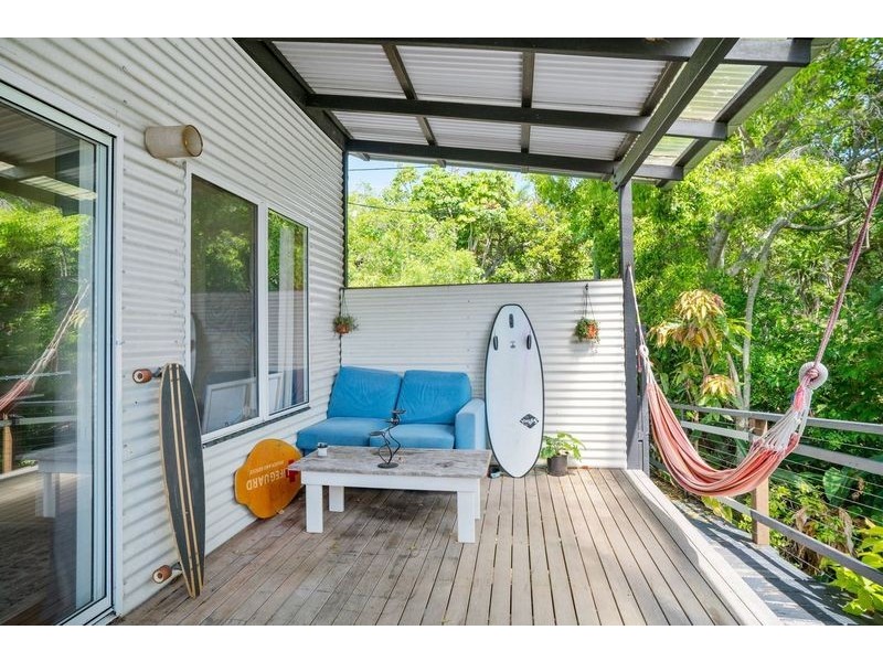 9 Edward Street, Point Arkwright QLD 4573