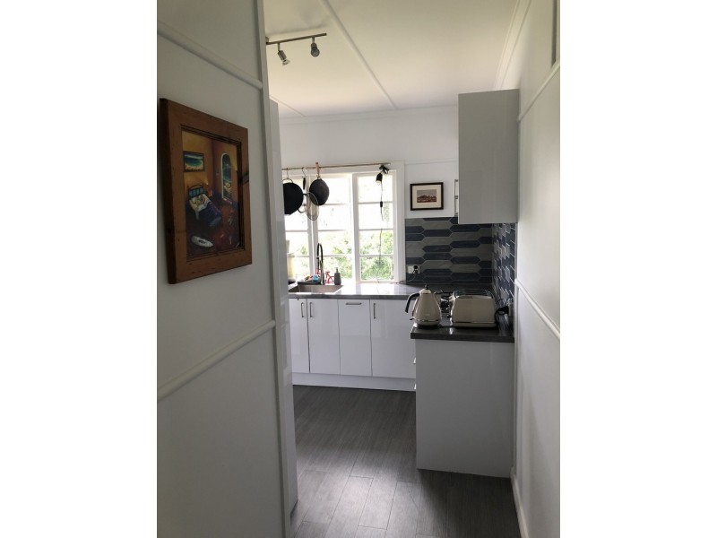 11a Addison Street, Red Hill QLD 4059