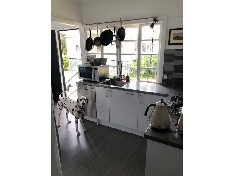 11a Addison Street, Red Hill QLD 4059