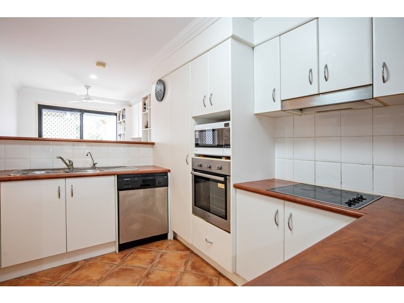 10/2 Bronberg Court, Southport QLD 4215