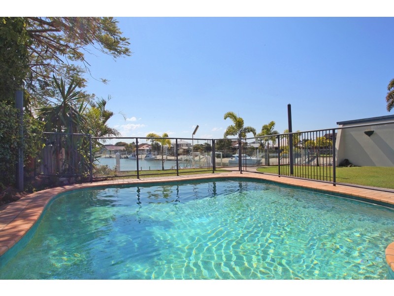 8 Carwoola Crescent, Mooloolaba QLD 4557