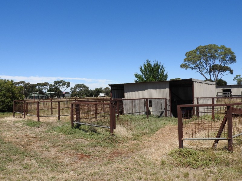 115 Agars Rd, Balliang East VIC 3340