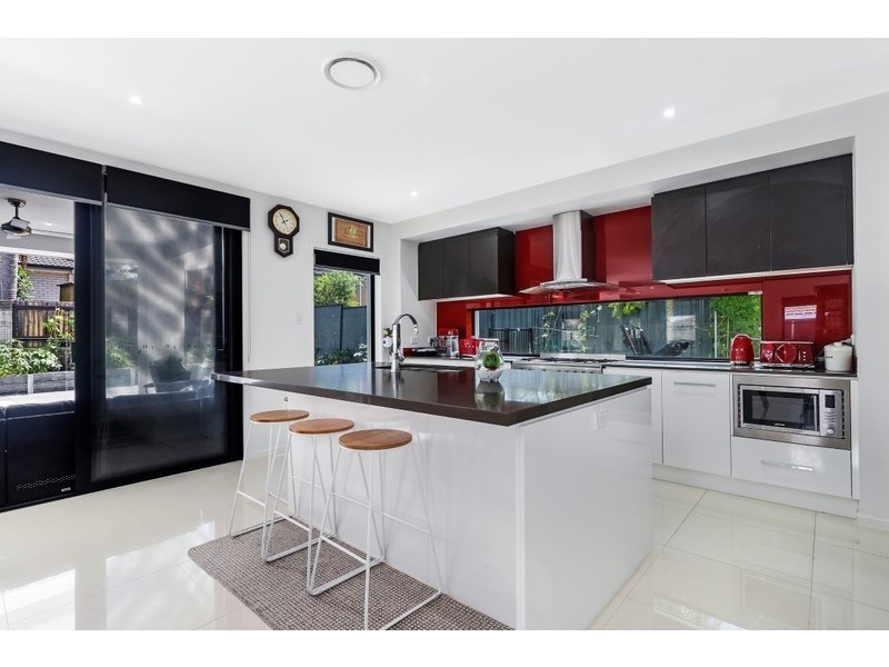 219 WECKER ROAD, Mansfield QLD 4122