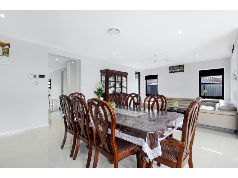 219 WECKER ROAD, Mansfield QLD 4122