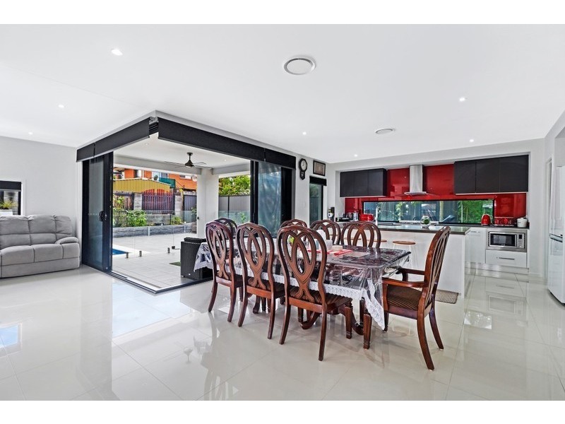 219 WECKER ROAD, Mansfield QLD 4122