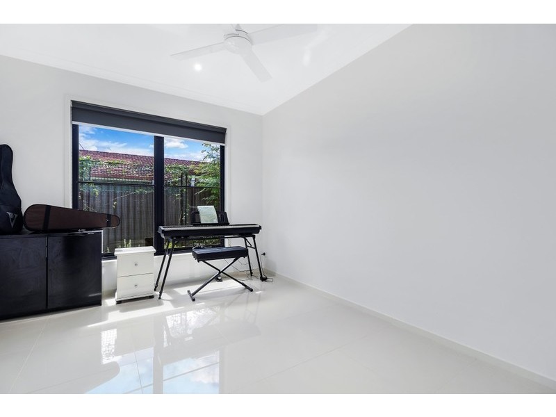 219 WECKER ROAD, Mansfield QLD 4122