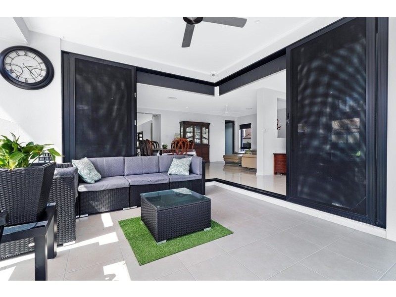 219 WECKER ROAD, Mansfield QLD 4122