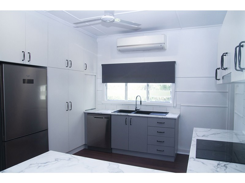 3 Bell St, Point Vernon QLD 4655