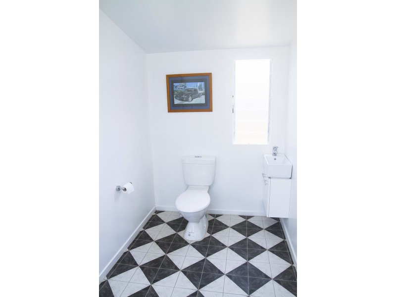 3 Bell St, Point Vernon QLD 4655