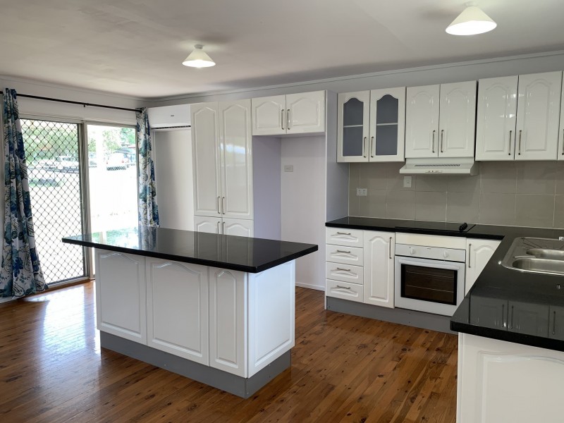 3 Weinholt Cres, Gailes QLD 4300