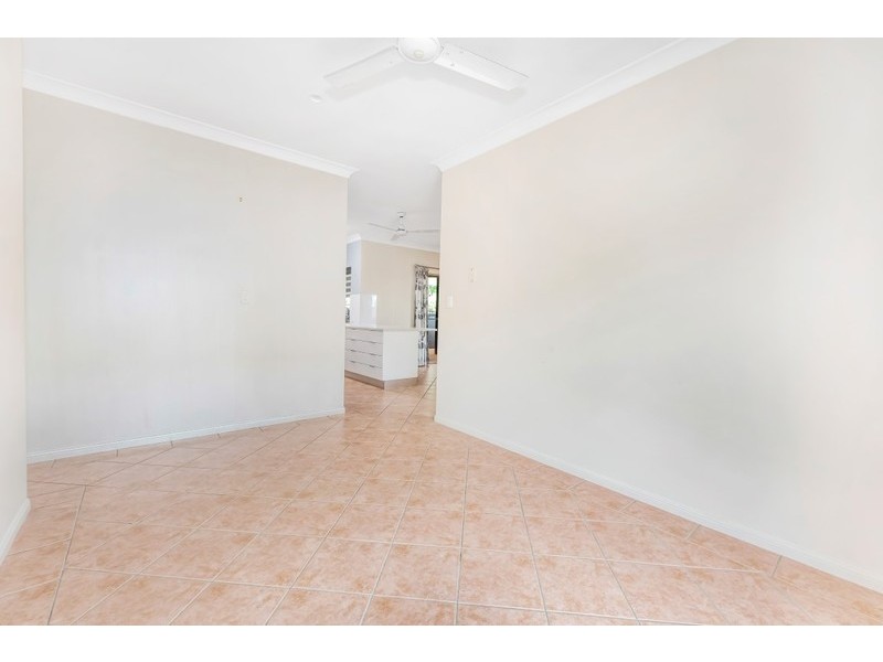 8 Blackmur Street, Marian QLD 4753