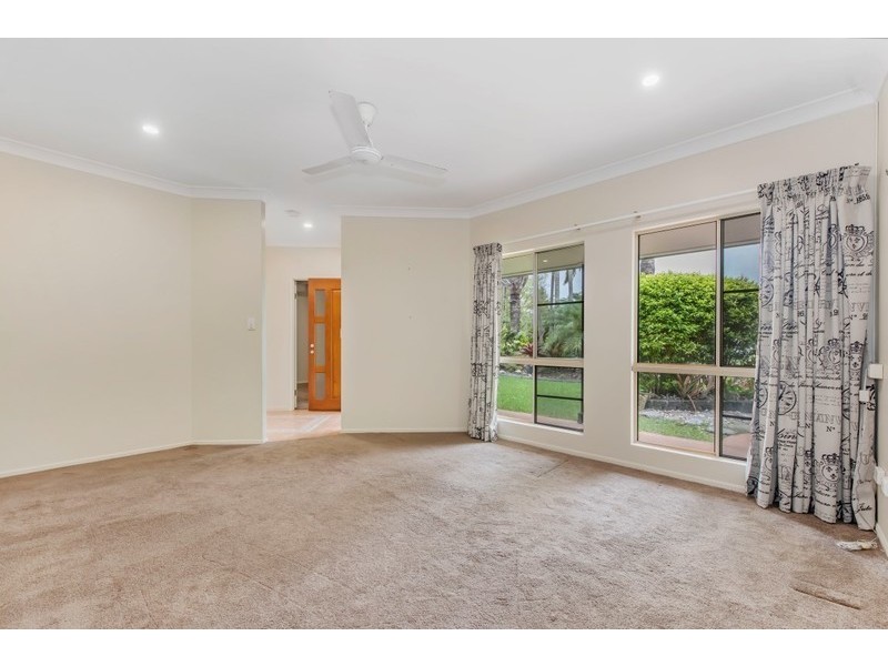 8 Blackmur Street, Marian QLD 4753