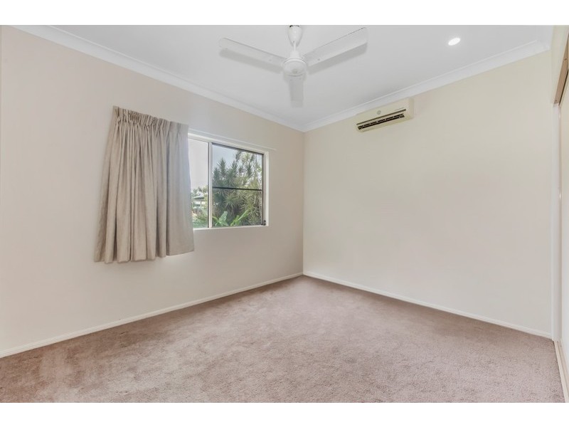 8 Blackmur Street, Marian QLD 4753