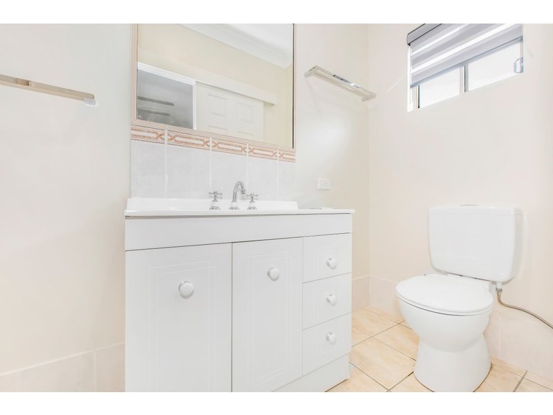 8 Blackmur Street, Marian QLD 4753