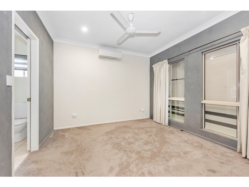 8 Blackmur Street, Marian QLD 4753