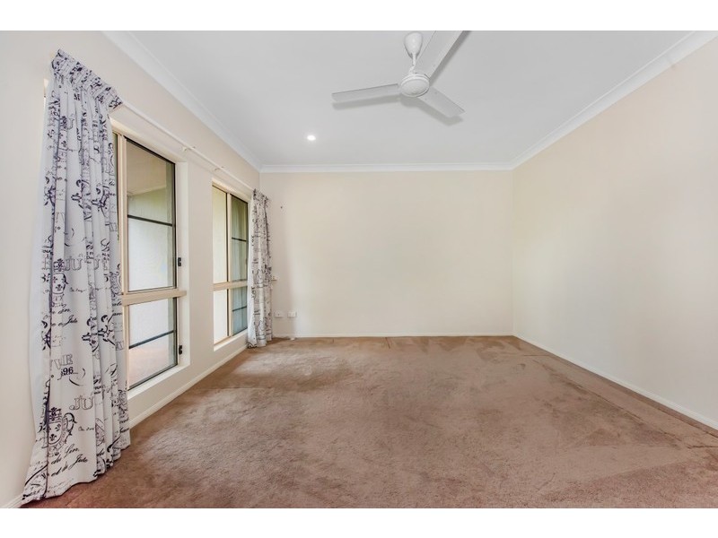 8 Blackmur Street, Marian QLD 4753