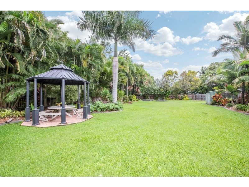 8 Blackmur Street, Marian QLD 4753