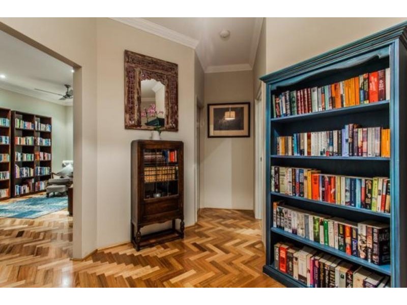 82 Egham Road, Lathlain WA 6100