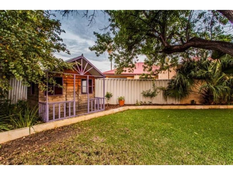 82 Egham Road, Lathlain WA 6100