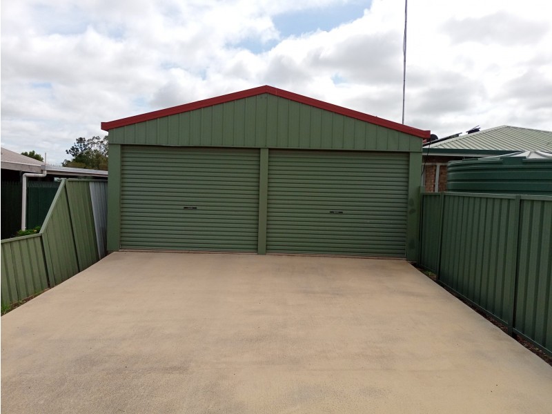 4 Aruma Drive, Oakey QLD 4401