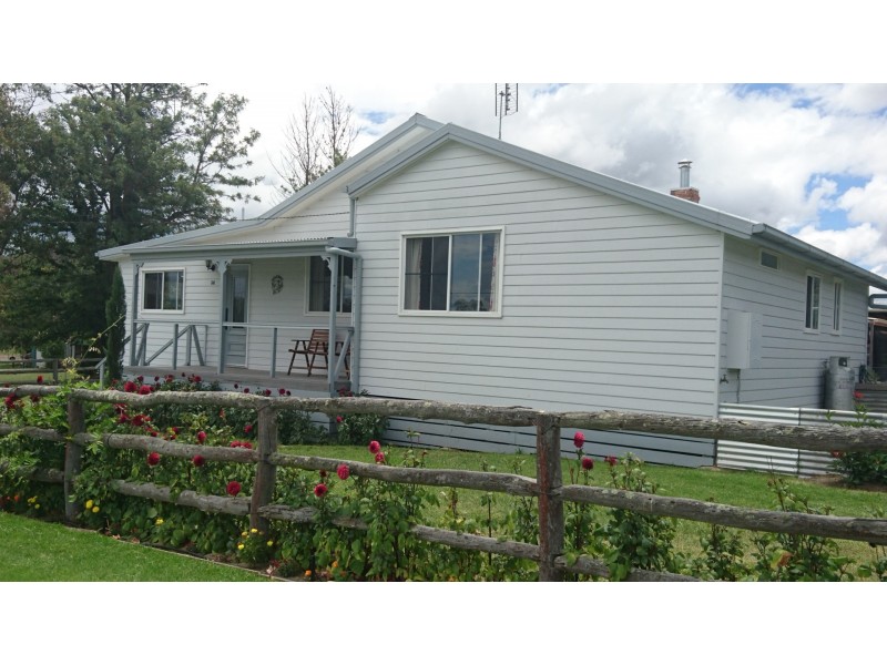 14 Curr Rd, Stanthorpe QLD 4380