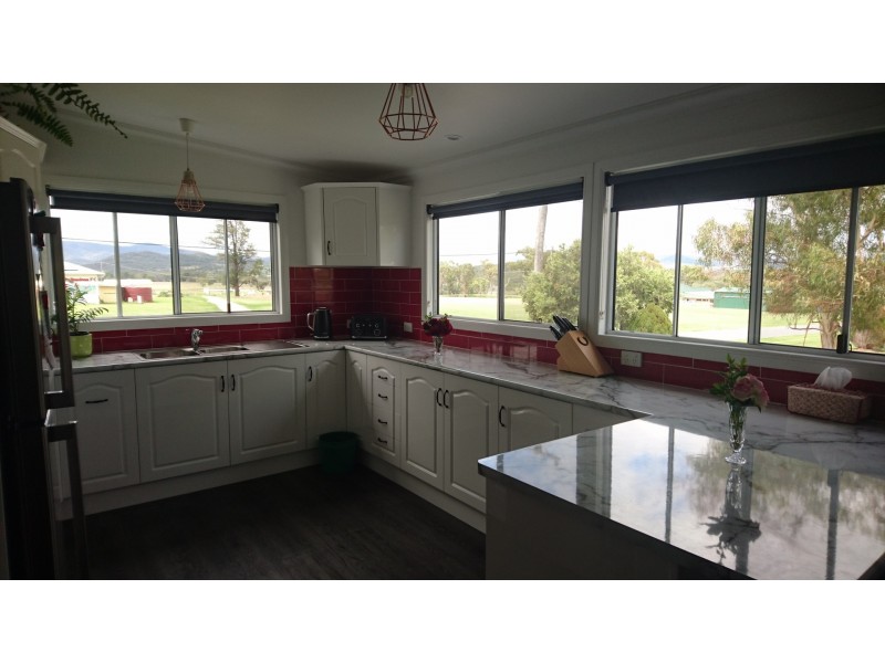 14 Curr Rd, Stanthorpe QLD 4380